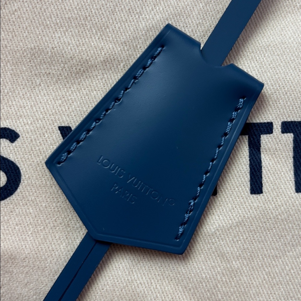 LOUIS VUITTON 💙 AUTHENTIC Blue Cowhide Clochette key Bell - Picture 2 of 11